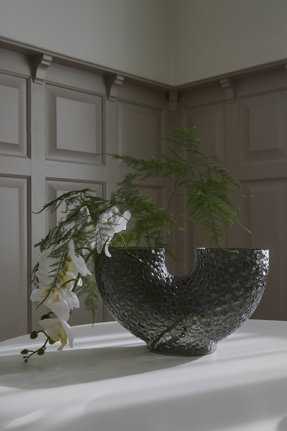 ARURA low glass vase